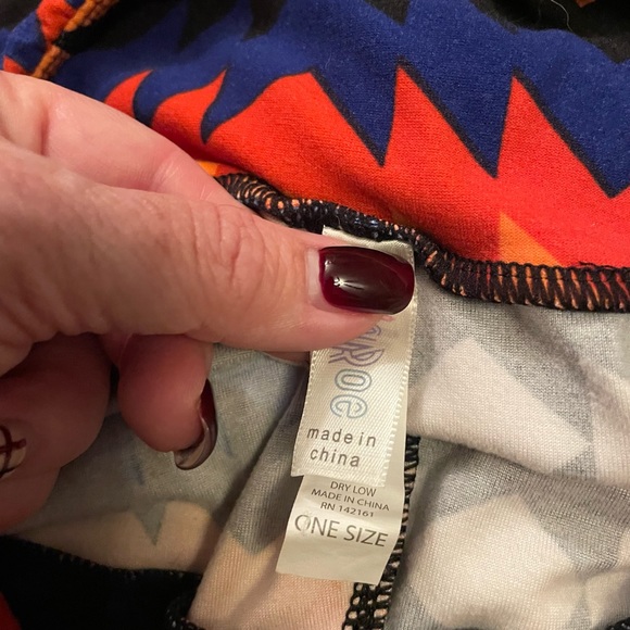 LuLaRoe OS Leggings - Picture 3 of 3